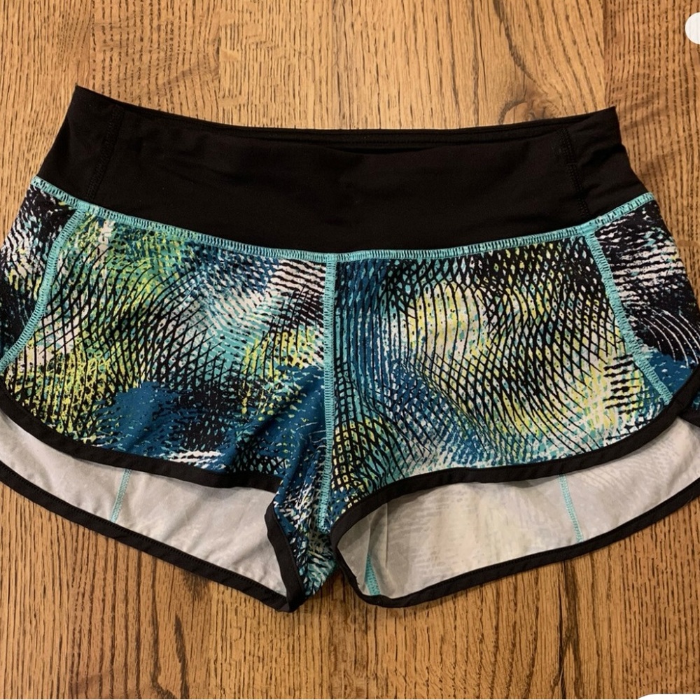 Lululemon Speed Shorts Seawheeze Mo Money Bali Breeze Size 4